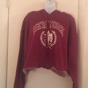 💥 Price Decrease💥 New York Crescent Hooded Crop Top🛍